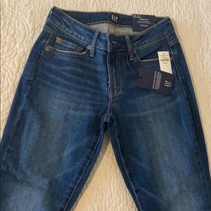 NWT**Gap True Skinny Jeans